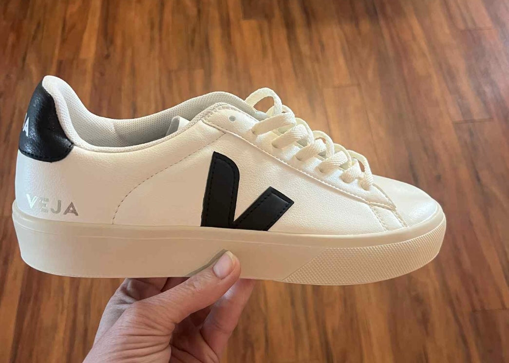 Preorder: Sneaks